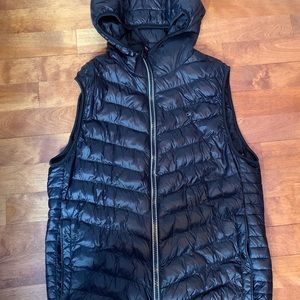 Black shiny puffer Calvin Klein sleeveless
